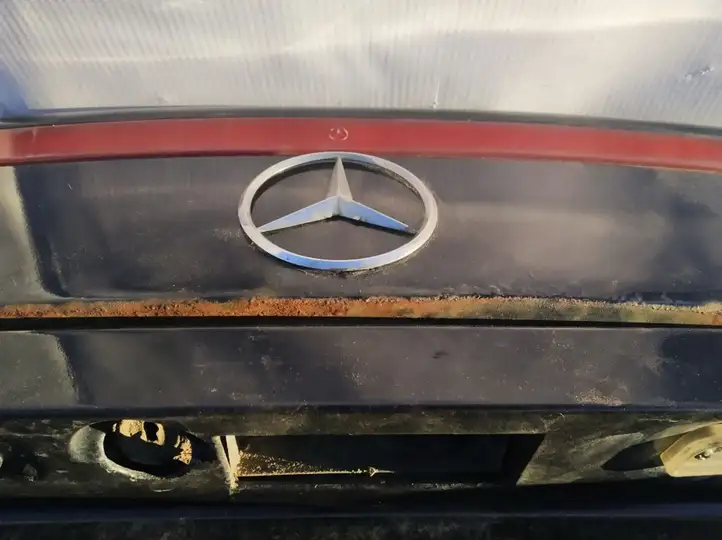 Mercedes-Benz C W203 (2000 - 2007) melyna Крышка багажника — фото 2
