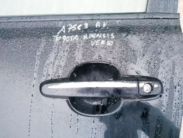 Toyota Avensis Verso (2004 - 2009) Наружная ручка двери — фото 1