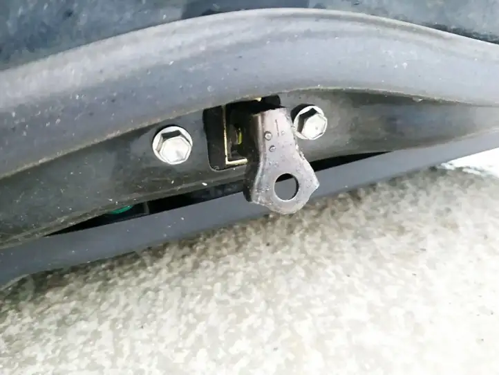 Toyota Avensis Verso (2004 - 2009) Ограничитель двери — фото 1