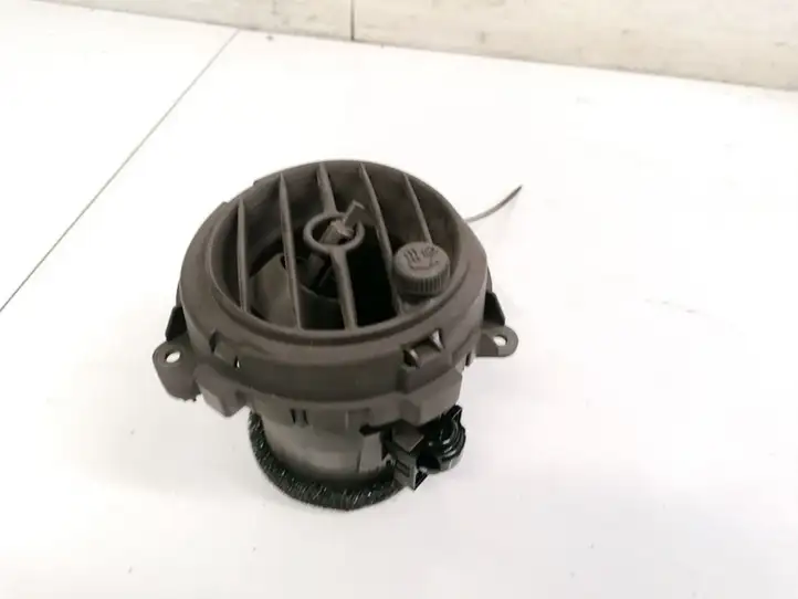 Chrysler PT Cruiser (2000 - 2010) SD00TRMAB Центральный воздушный дефлектор — фото 2