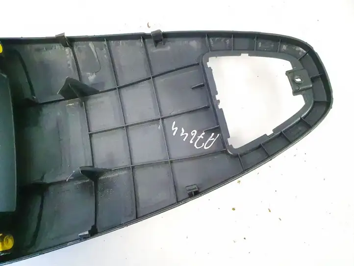 Opel Corsa D (2006 - 2010) 13205164 Прочие детали салона — фото 3