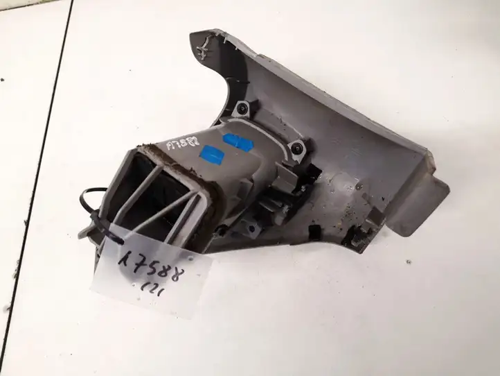 Nissan Almera (2000 - 2006) 68210bu200 Центральный воздушный дефлектор — фото 2