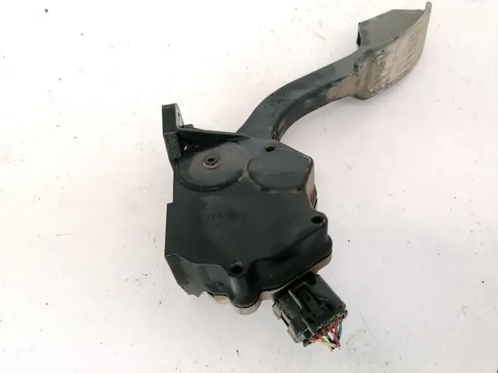 Toyota RAV 4 (XA30) (2006 - 2016) 7811042010 Педаль акселератора — фото 2