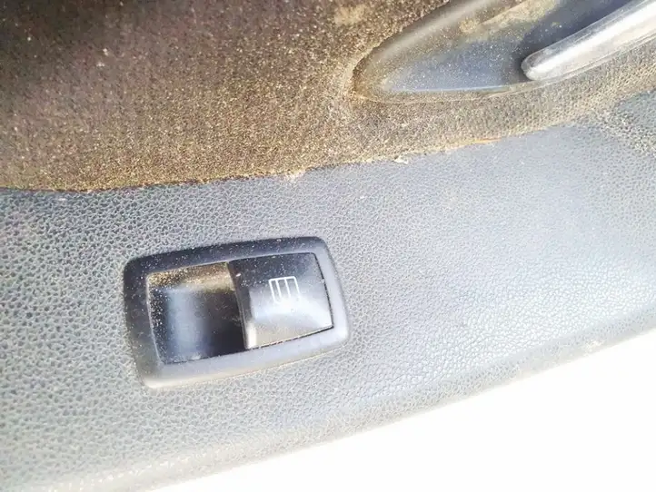Mercedes-Benz A W169 (2004 - 2012) Кнопка стеклоподъемников — фото 2