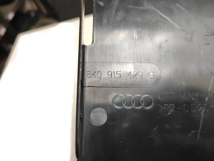 Audi Q5 SQ5 (2008 - 2012) 8K0915429G Крышка ящика аккумулятора — фото 4