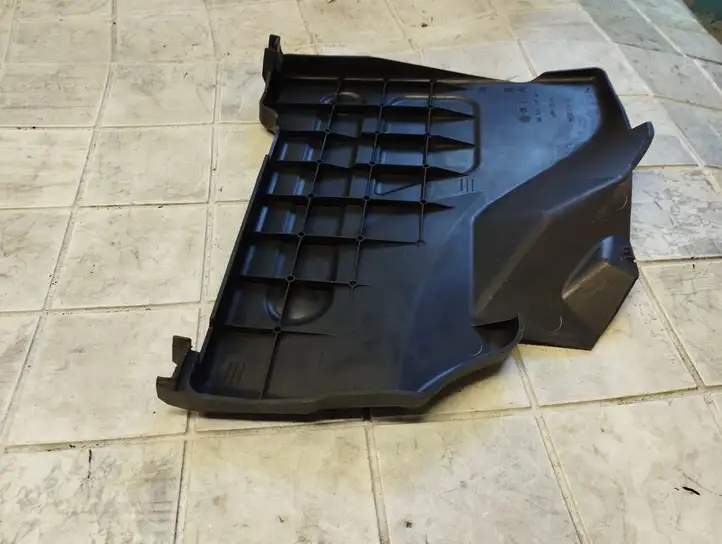 Citroen C5 (2004 - 2008) 9650439780 Крышка ящика аккумулятора — фото 4