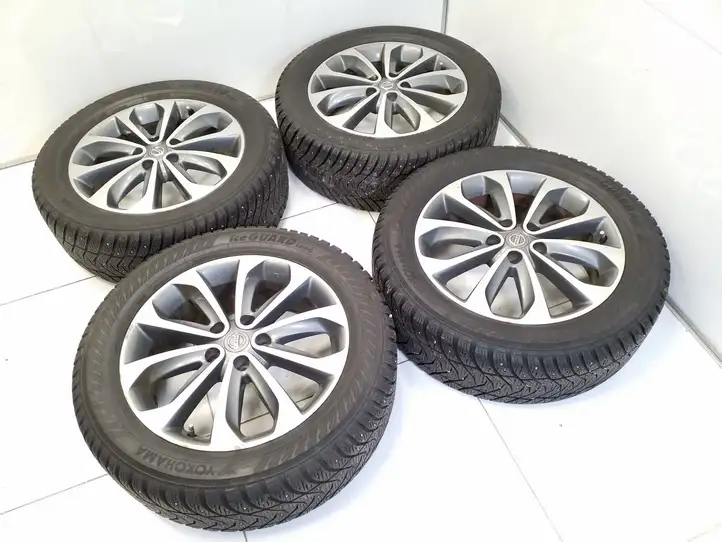 Nissan Qashqai (2010 - 2013) Легкосплавный колесный диск R18 — фото 1
