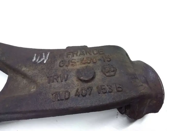 Volkswagen Touareg I (2002 - 2010)  7L0407153B Вилы