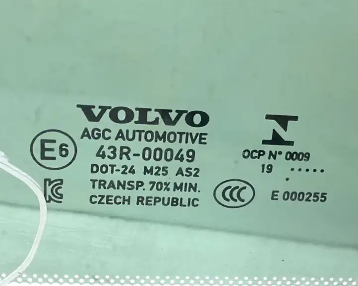 Volvo XC90 (2014 - 2019) 32244137 Заднее боковое стекло — фото 3