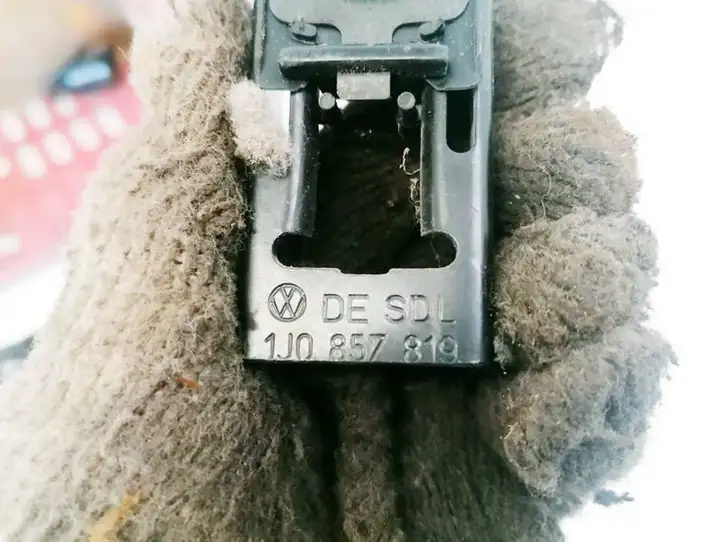 Volkswagen Transporter-Caravelle (2003 - 2009)  1J0857819 Другая внешняя деталь