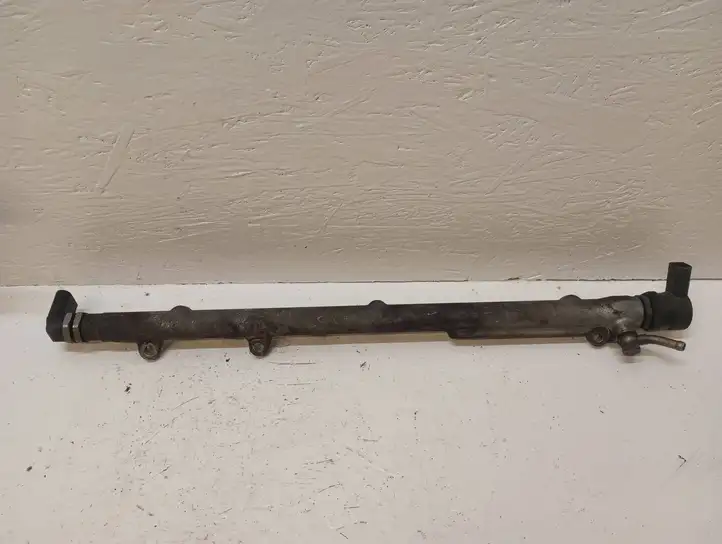 BMW 5 E60 E61 (2004 - 2010)  7788679 Магистральная трубка топлива