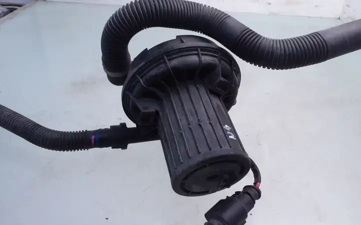 Audi A6 S6 C6 4F (2004 - 2008) 06A959253B Насос вторичного воздуха — фото 3