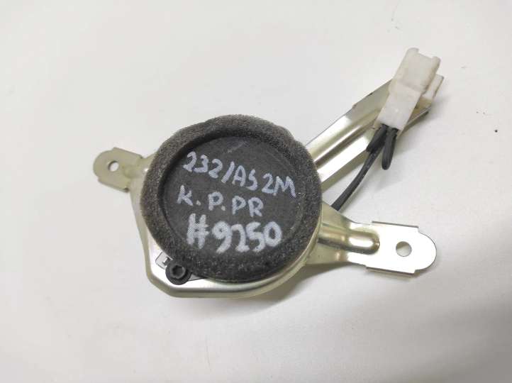 861600WD50 Lexus IS 220D-250-350 Garsiakalbis (-iai) priekinėse duryse