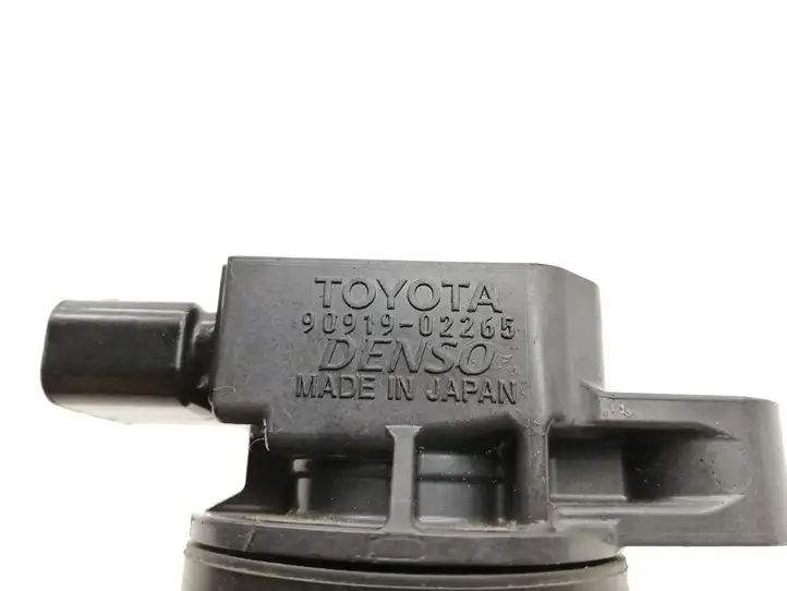 Toyota Yaris (2014 - 2019) 9091902265 Катушка зажигания — фото 2