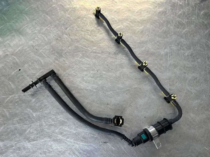 Nissan Qashqai (2010 - 2013) Трубка топливной системы — фото 2