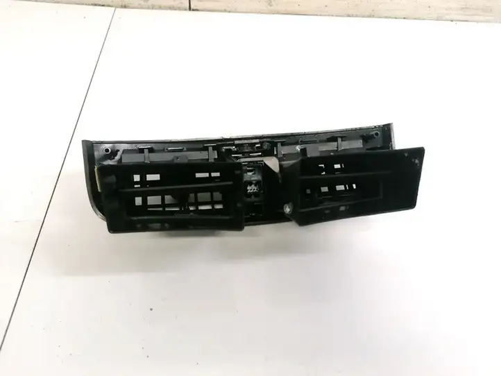 Cadillac SRX (2003 - 2006) 25703804 Центральный воздушный дефлектор — фото 2