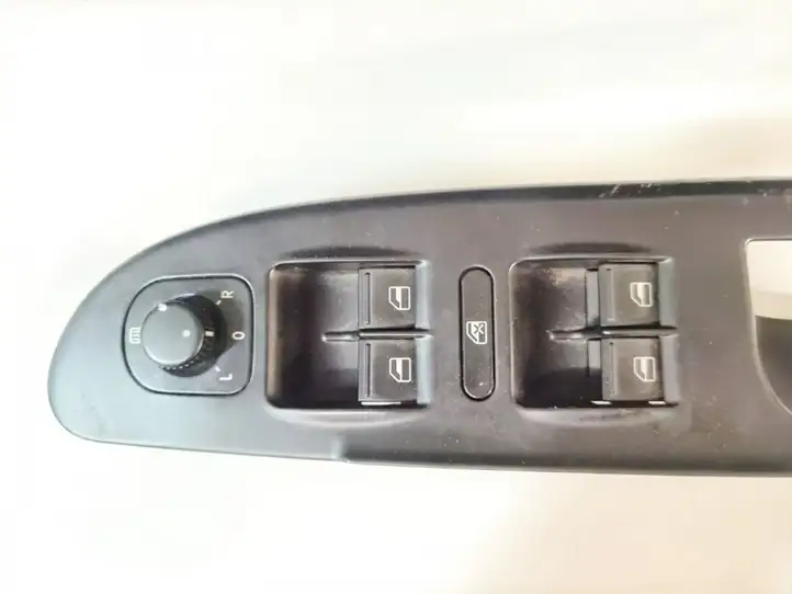 Volkswagen PASSAT B6 (2005 - 2010) 1K4959857A Блок кнопок стеклоподъемников — фото 3