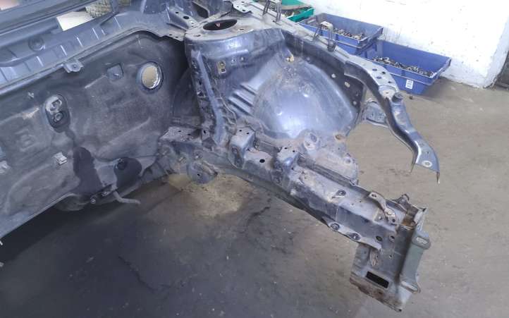 Toyota Avensis T270 (2009 - 2012)   Передняя четверть
