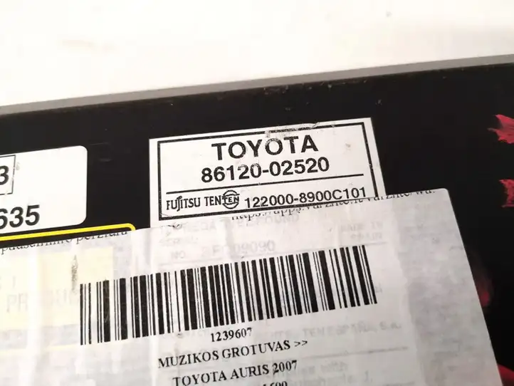 Toyota Auris 150 (2006 - 2012) 8612002520 Магнитола / мультимедийная система — фото 2
