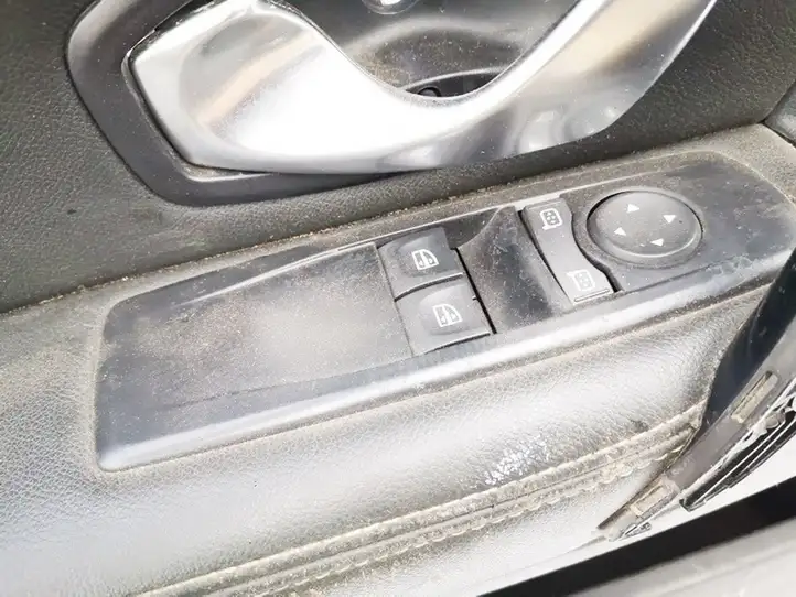 Renault Laguna III (2007 - 2015) Кнопка стеклоподъемников — фото 1