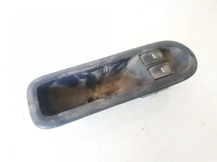 Renault Clio III (2005 - 2012) 8200356513 Кнопка стеклоподъемников — фото 2