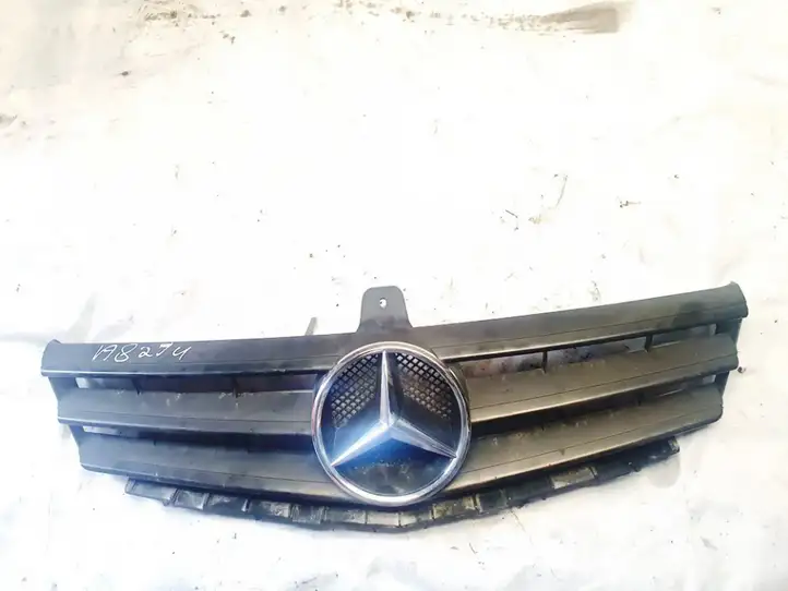 Mercedes-Benz A W169 (2004 - 2012) Передняя решетка — фото 1