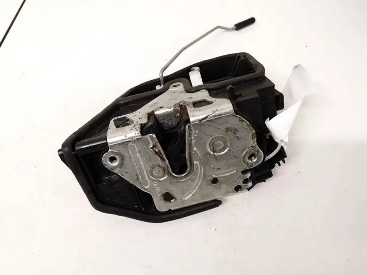 BMW 3 F30 F35 F31 (2012 - 2018) 7229459 Замок задней двери — фото 1