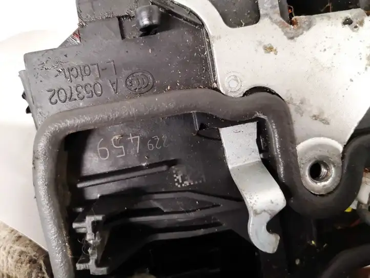 BMW 3 F30 F35 F31 (2012 - 2018) 7229459 Замок задней двери — фото 2