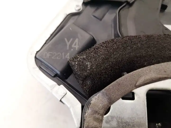 Toyota RAV 4 (XA30) (2006 - 2016) 0f2214 Замок задней двери — фото 2
