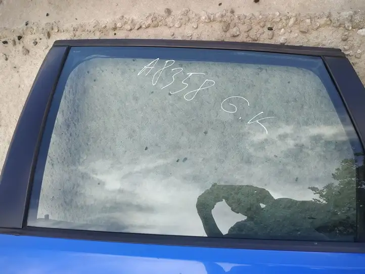 Volkswagen Polo (2001 - 2005) Стекло задней двери — фото 2