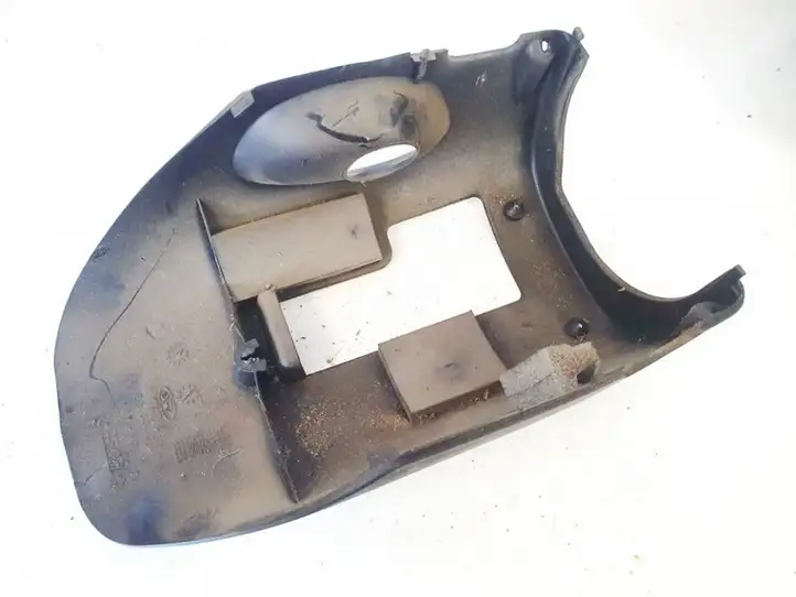 Ford Fiesta (2000 - 2005) 96fb3533bd Обшивка рулевой колонки — фото 3