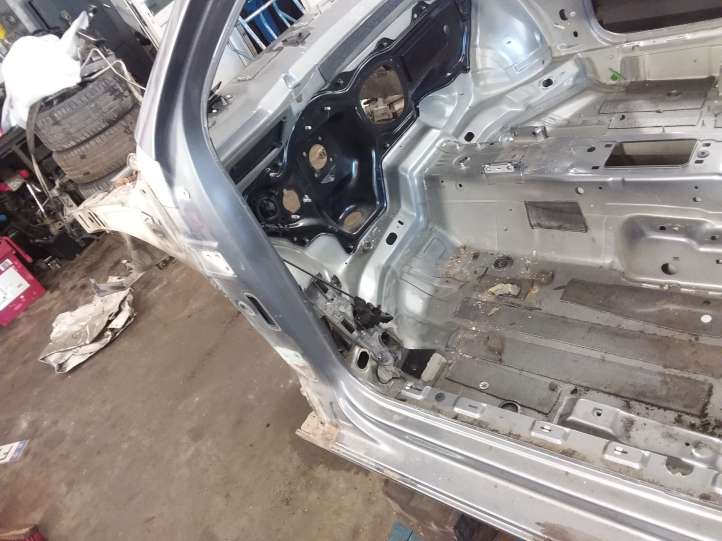 Volkswagen Golf VI (2009 - 2013)   Передняя четверть
