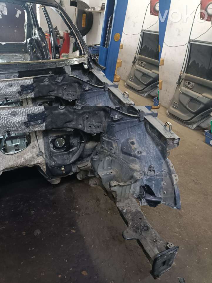 Volkswagen Tiguan (2007 - 2011)   Передняя четверть
