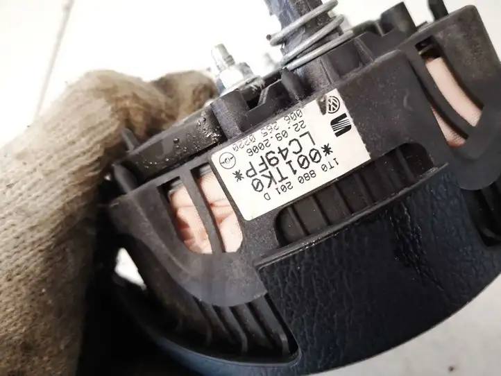Volkswagen Touran I (2003 - 2010) 1t0880201d Подушка безопасности руля — фото 3