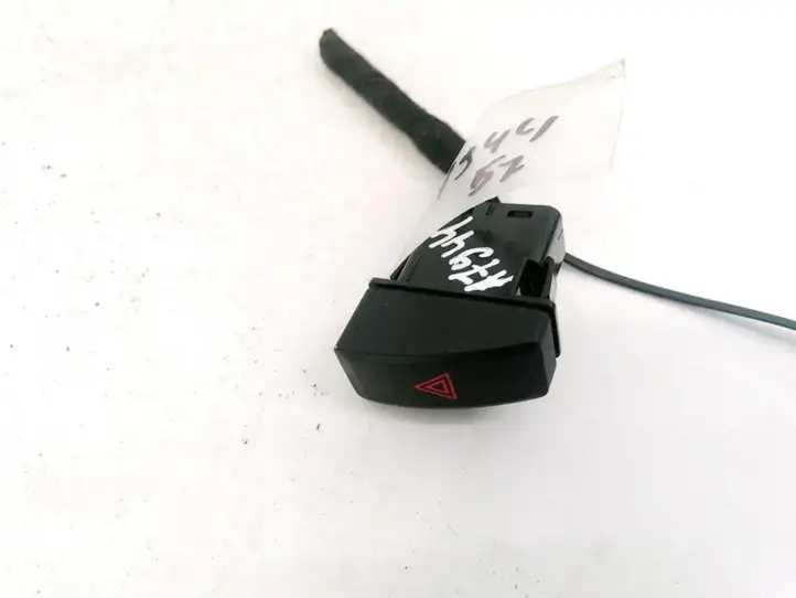 Mazda 6 (2012 - 2015) GKL1664H0 Включатель аварийных фонарей — фото 2