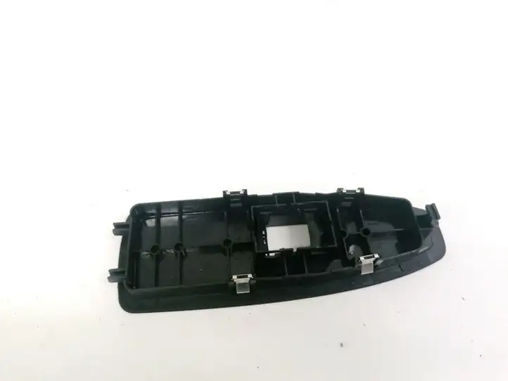 BMW 3 F30 F35 F31 (2012 - 2018) 51417403883 Накладка кнопки стеклоподъемника — фото 2