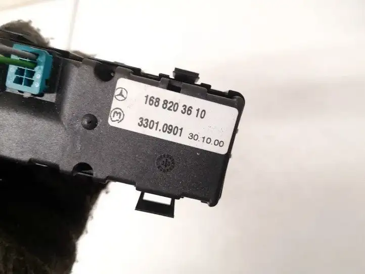 Mercedes-Benz A W168 (1997 - 2004) 1688203610 Кнопка обогрева стекла — фото 3