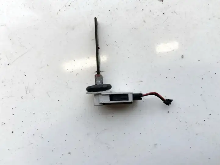 Audi A4 S4 B6 8E 8H (2000 - 2006) 4b0820539 Датчик температуры воздуха в салоне — фото 1