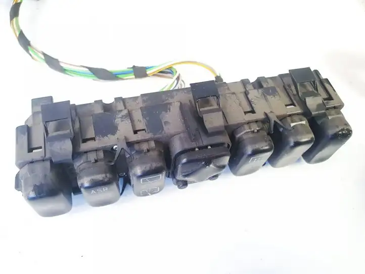 Mercedes-Benz Vaneo W414 (2001 - 2005) 1688203610 Кнопка обогрева стекла — фото 1