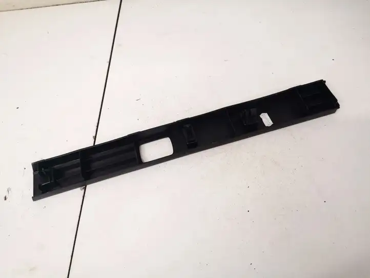 Toyota Avensis T270 (2012 - 2015) 5841105010 Прочие детали салона — фото 2
