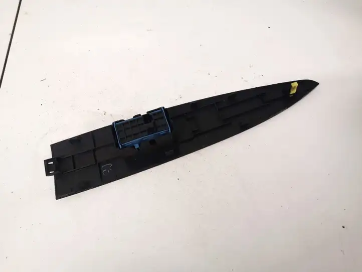 Toyota Avensis T270 (2012 - 2015) 7423205320 Кнопка стеклоподъемников — фото 2