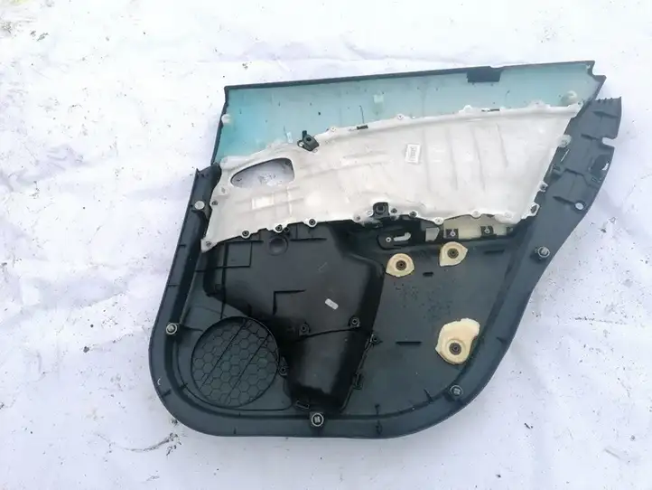 Toyota Avensis T270 (2012 - 2015) 6763905040 Обшивка задней двери — фото 2