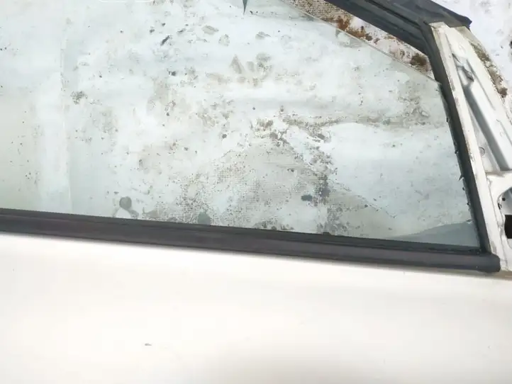 Toyota Avensis Verso (2001 - 2004) Накладка стекла передней двери — фото 2