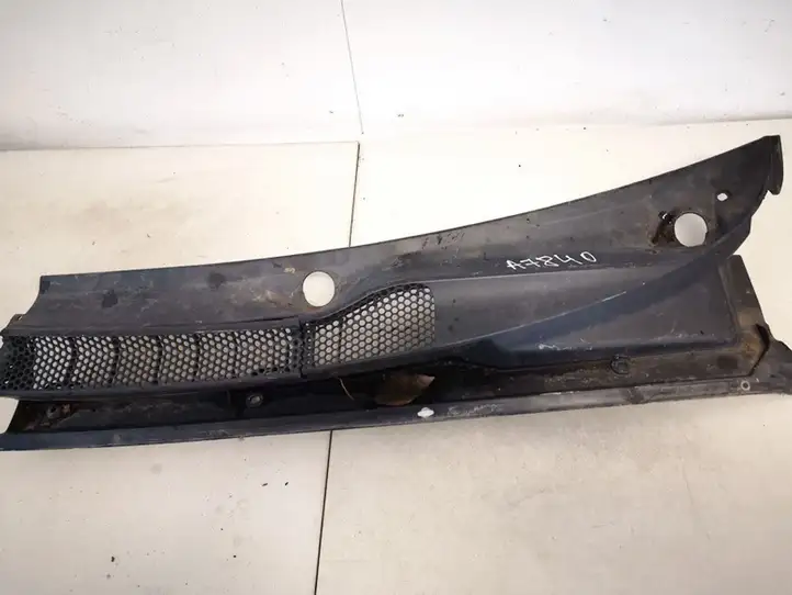 Toyota Yaris (1999 - 2003) 5578252030 Жабо стеклоочистителей — фото 1