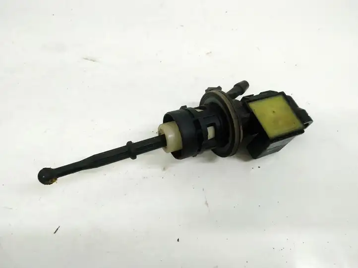 Volkswagen Golf V (2003 - 2009) 1K0721588L Главный цилиндр сцепления — фото 1