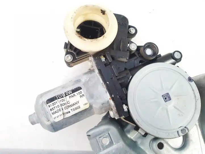 Toyota Avensis T270 (2009 - 2012) 8570202020 Стеклоподъемник задней двери — фото 2
