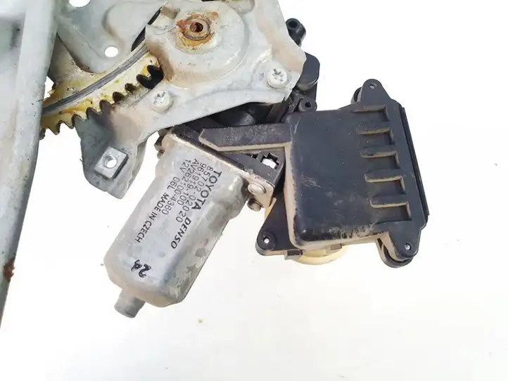Toyota Avensis T270 (2009 - 2012) 8570202020 Стеклоподъемник задней двери — фото 3