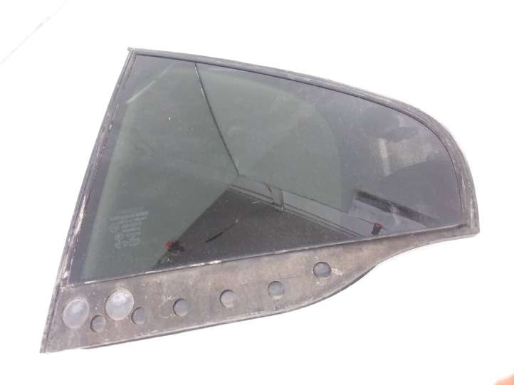 Volvo S80 (2004 - 2006)  30779888 Маленькое стекло 