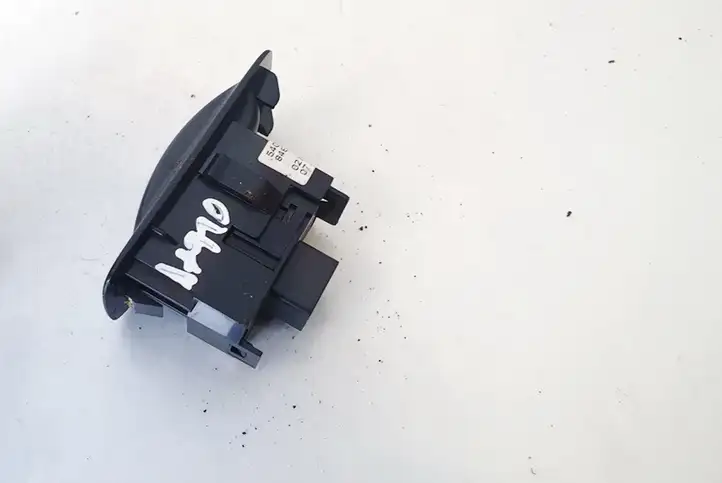 Toyota Corolla Verso AR10 (2004 - 2009) 54035228 Блок кнопок стеклоподъемников — фото 2