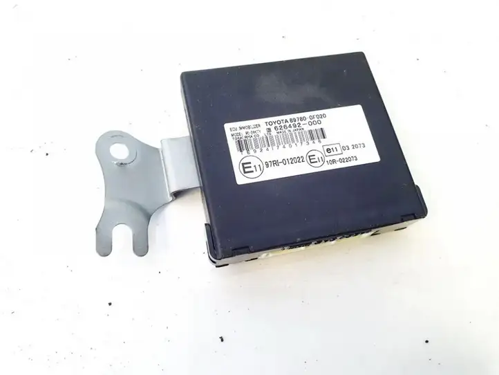 Toyota Corolla Verso AR10 (2004 - 2009) 897800f020 Блок иммобилайзера — фото 1